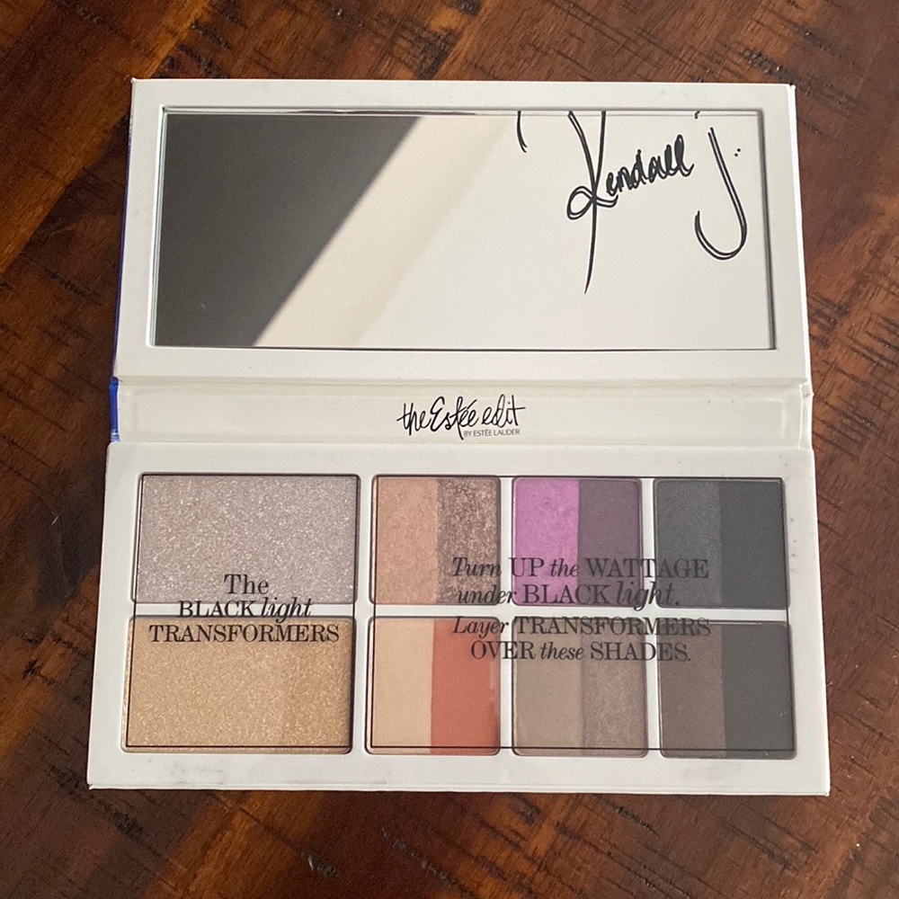 The Estée Edit Eyeshadow Palette